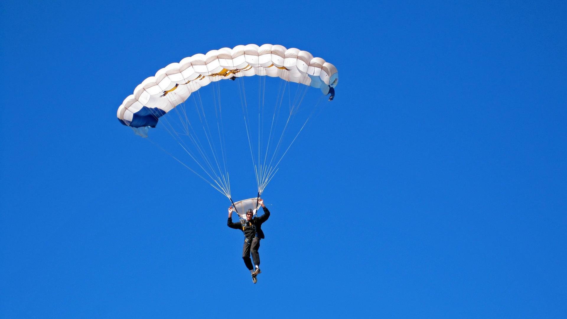  中国滑雪新星闪耀国际赛场，谷爱凌再夺世界杯分站赛冠军_欧亿体