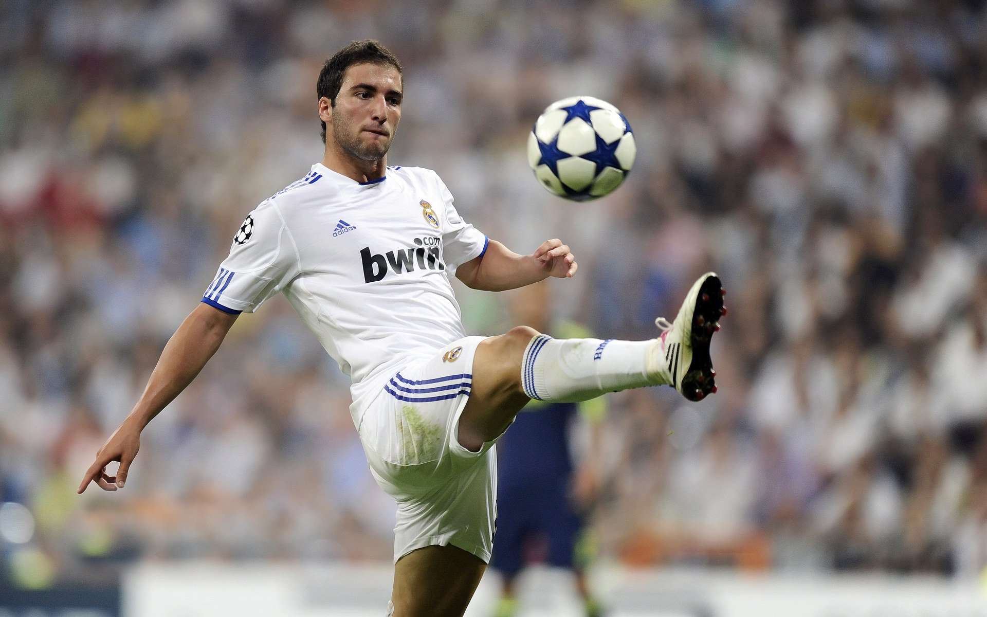  纳达尔鏖战五盘惊险晋级，法网14冠之路再启程|欧亿体育